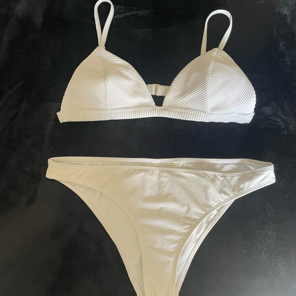 Hollister Swimwear Ribbed Plunge Top Smooth Cheeky Bikini Bottom XL